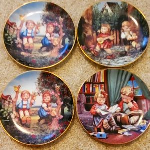 Collecter Hummel plates